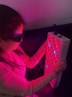 comprare 600W Red Light Therapy Panel with 120 LEDs 8 Wavelengths for Pain Relief fabbricazione online