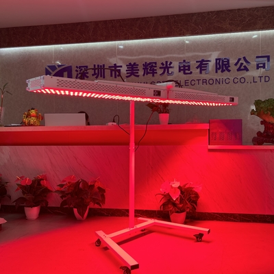 Dispositivo di terapia con luce rossa a impulso da 900*205*70 mm con luce LED NIR da 660 a 850 nm