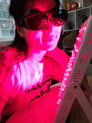 Dispositivo di terapia con luce rossa portatile a 400W, pannello di terapia con luce per alleviare il dolore
